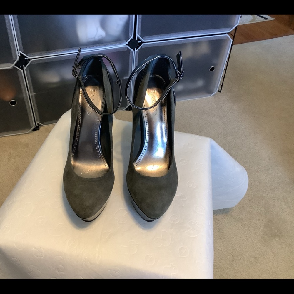 Bakers heeled pumps